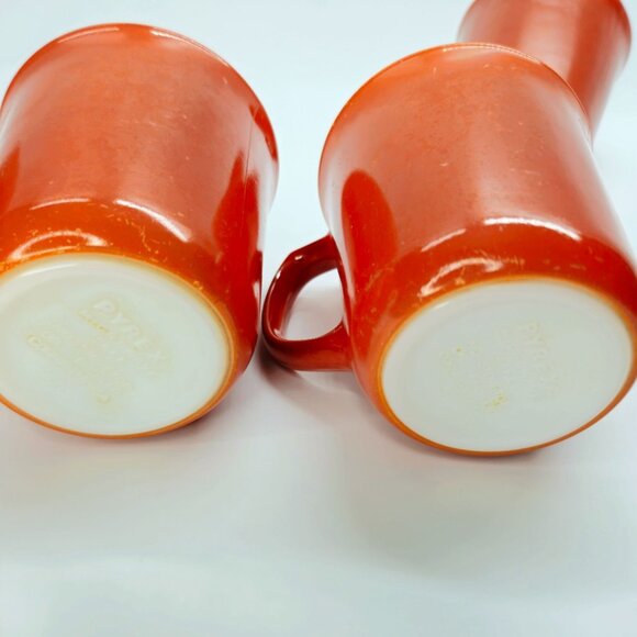 VTG Set 4 Corning Pyrex BURNT ORANGE & WHITE 10 oz Coffee Mugs w/D-Handle - Picture 6 of 8